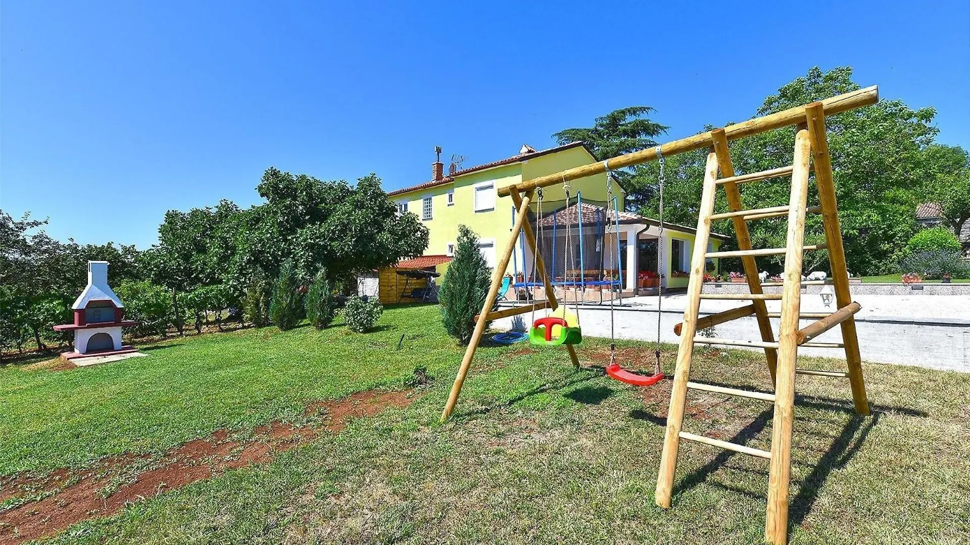 Ferienhaus Mit Privatpool Fuer 6 Personen Ca 67 Qm In Zminj, Istrien Binnenland Von Istrien Zminj